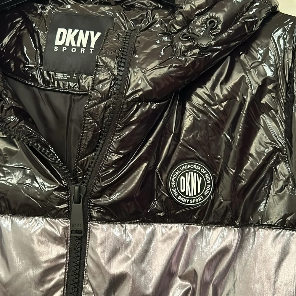 NWT DKNY Sport Down Jacket DP2J8893 Silver Tone Regular Fit, sz L - Picture 2 of 12